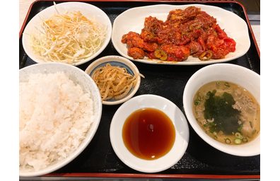焼肉ランチにおけるプレミアムカルビとは？最高の選び方とおすすめコース