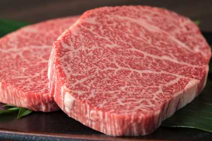 馬喰横山の焼肉店のゆったりした空間で最高級のお肉をご提供